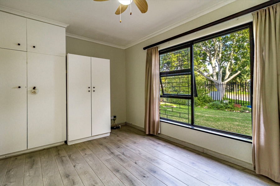 8 Bedroom Property for Sale in Helderberg Estate Western Cape